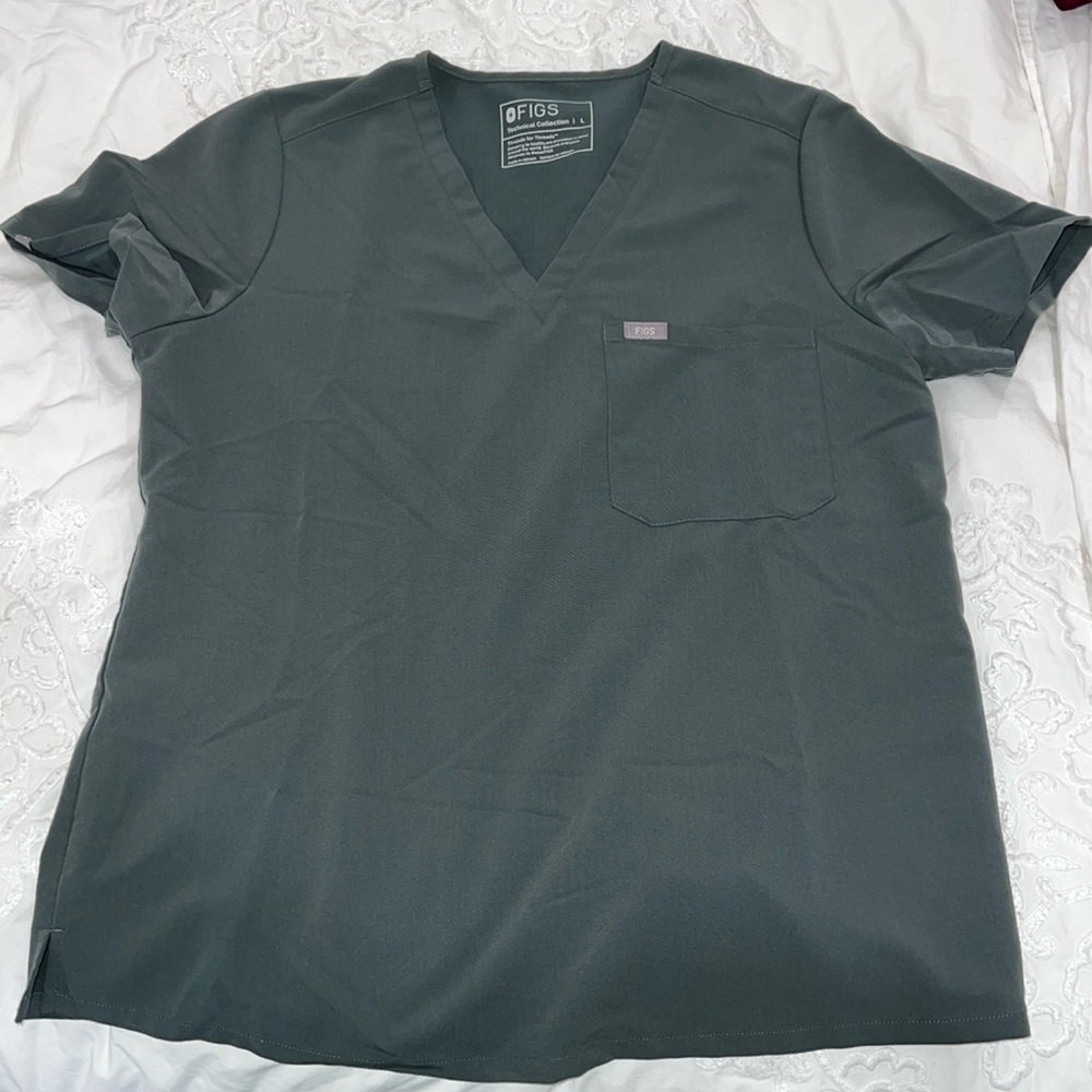 Figs Scrub top